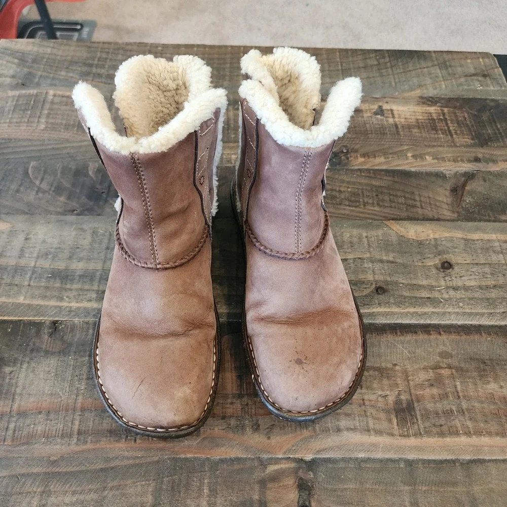 UGG australia 5587